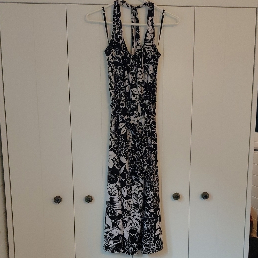 Black and White Sleeveless Halter Maxi Dress